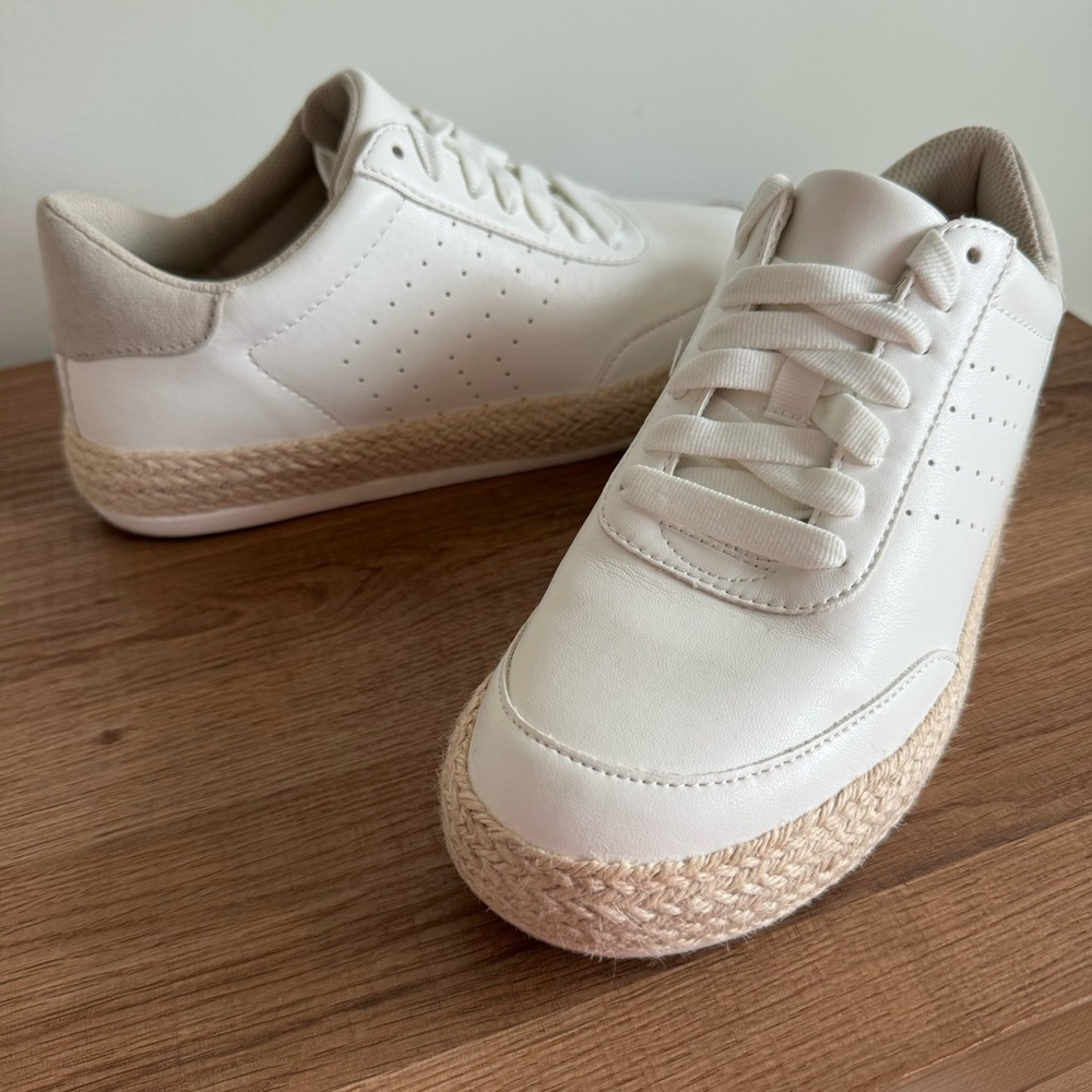 Dr. Scholl’s - Women's White Madison Fun Sneaker size 8
